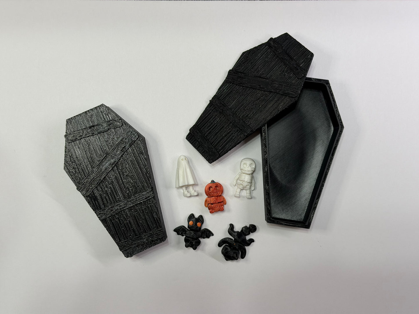 š 3D Printed Halloween Coffin with Micro Buddies